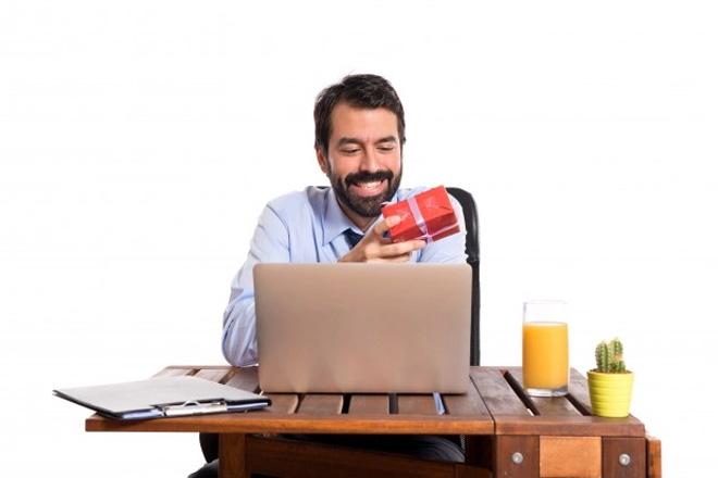 Man looking at an option for personalized food gift